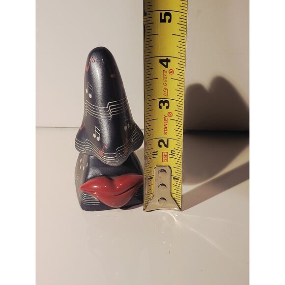 Picasso's Nose & Lip Eyeglass Holder Figurine 4.25" Whimsical Art Gray Red - Picture 7 of 10